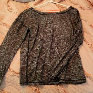 Fabletics Long-sleeved gray backless shirt